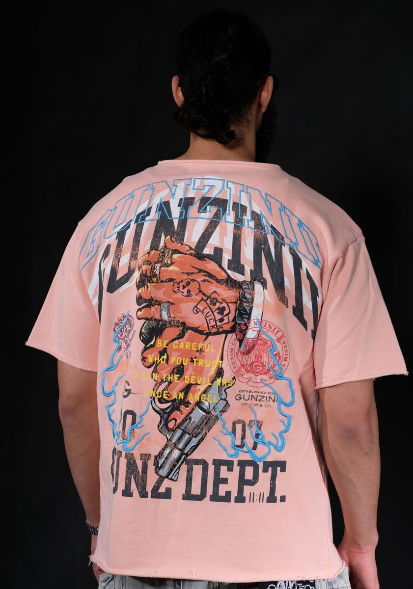 GUNZINII / PINK GUN IN HAND TEE