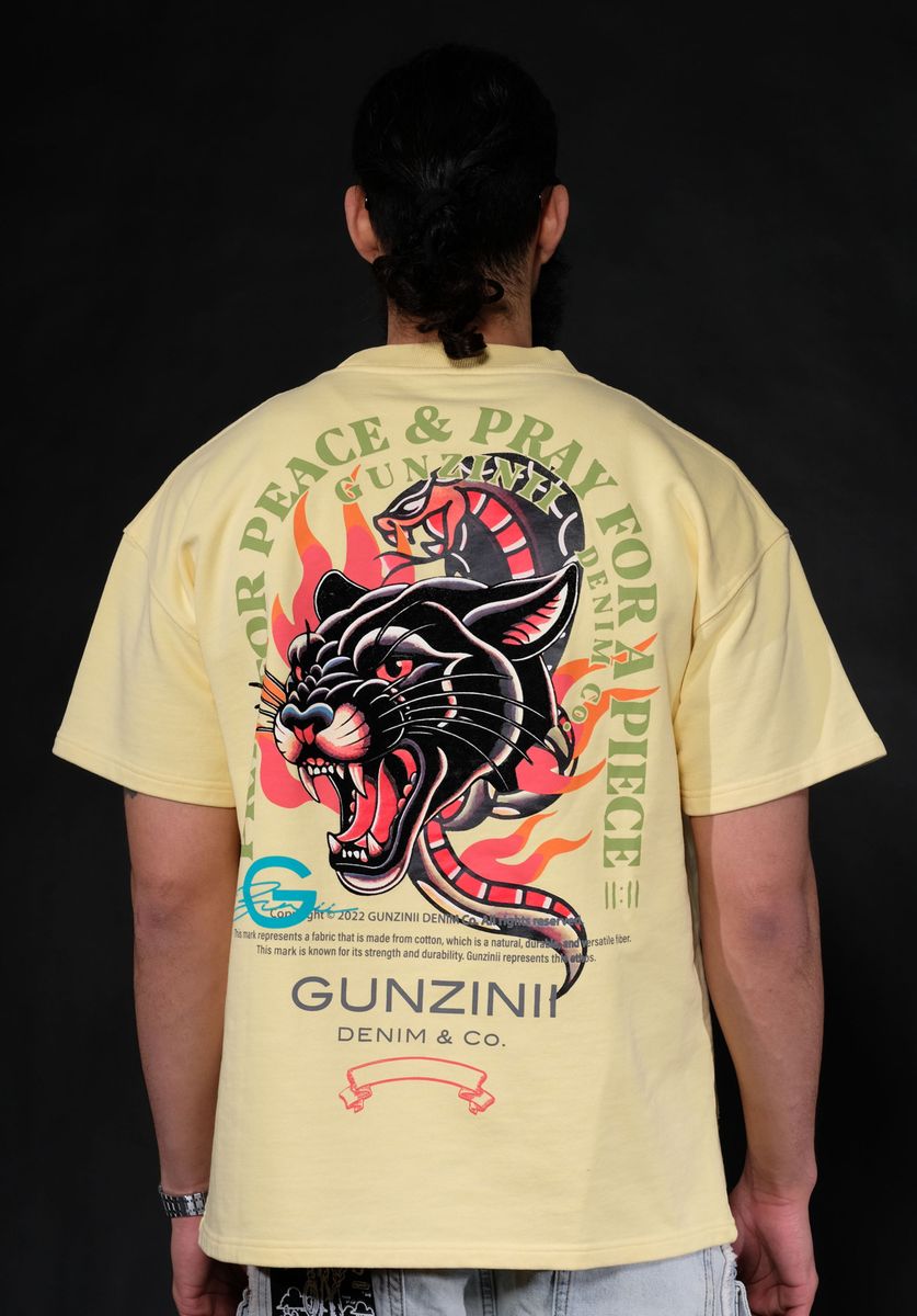 GUNZINII / YELLOW PRAY FOR PEACE TEE