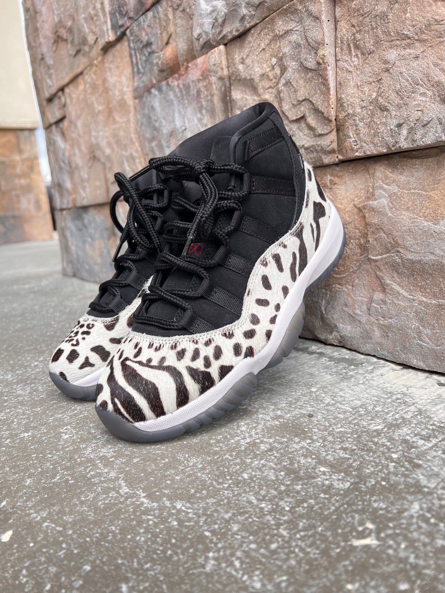 Jordan 11 Retro WMNS "Animal Instinct"