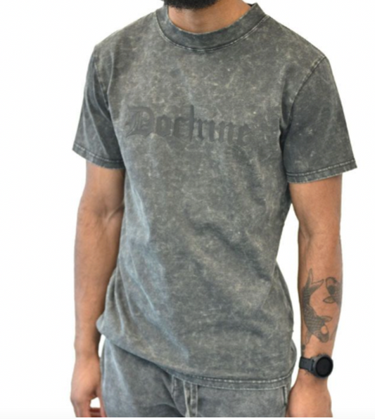 DB0048 Signature  Charcoal T-shirt