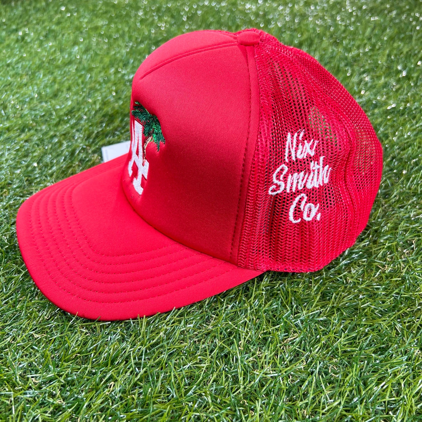 LA Palm Mesh Trucker Hat (Red/Wte)